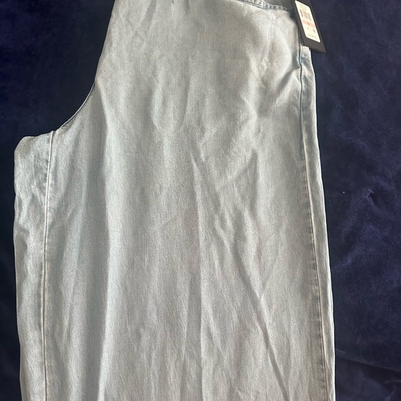 Jeans - Picture 3 of 10